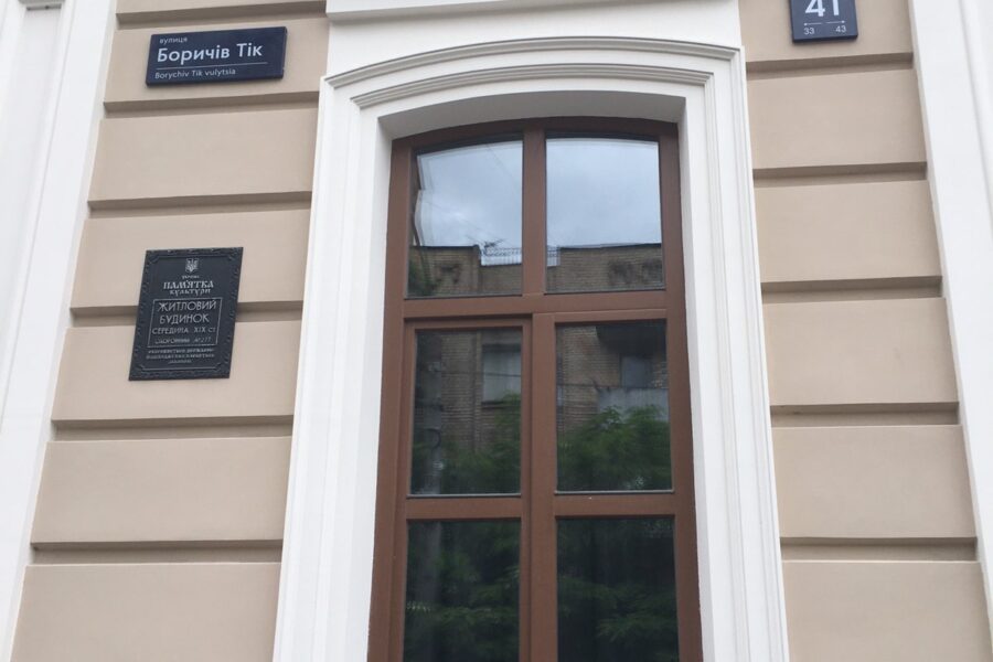 gallery-item
